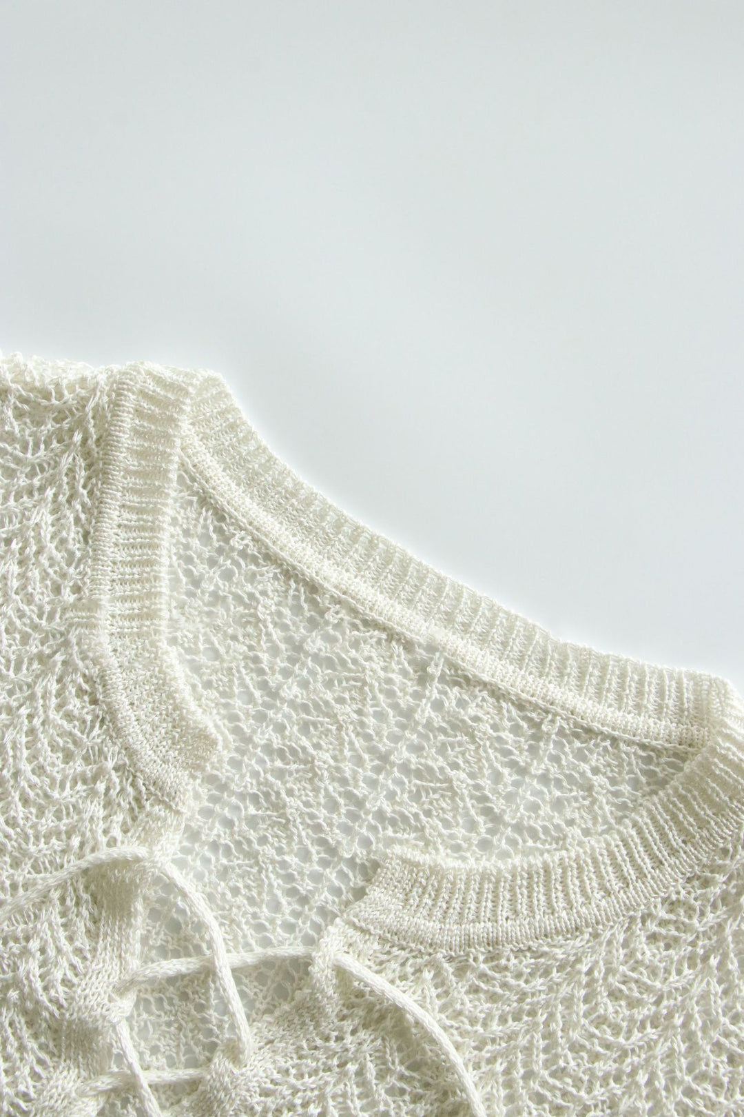 Damen luftiger Strickpulli mit raffiniertem Auschnitt Drune