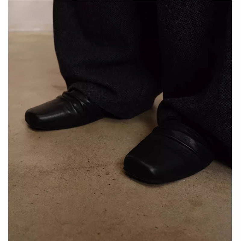 Damen Leder-Slipper mit quadratischer Zehenpartie und gerafftem Schaft Drune