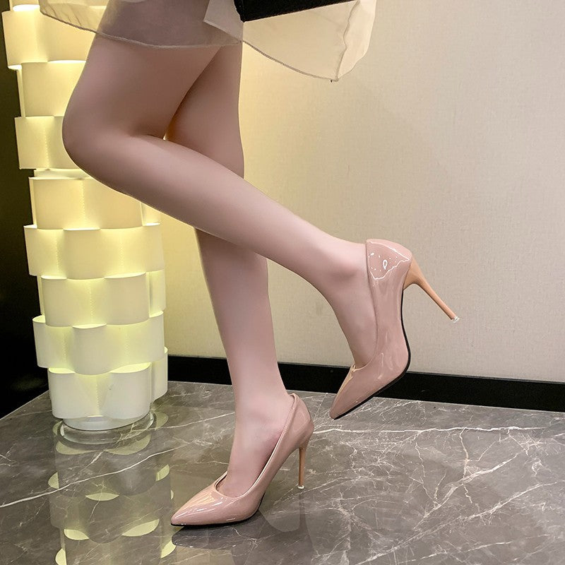 Damen Elegante Lackpumps mit spitz zulaufender Kappe und filigranem Stilettoabsatz Drune