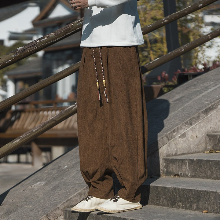 Herren Weit geschnittene Kordhose mit Tunnelzug, Bundfalten und Relaxed-Fit Drune
