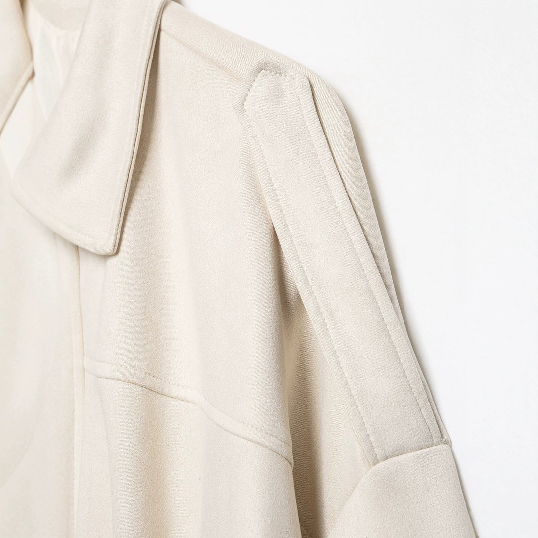 Damen Cropped-Boxy-Jacke aus Veloursoptik mit Hemdkragen, weiten Raglanärmeln und Tunnelzug Drune