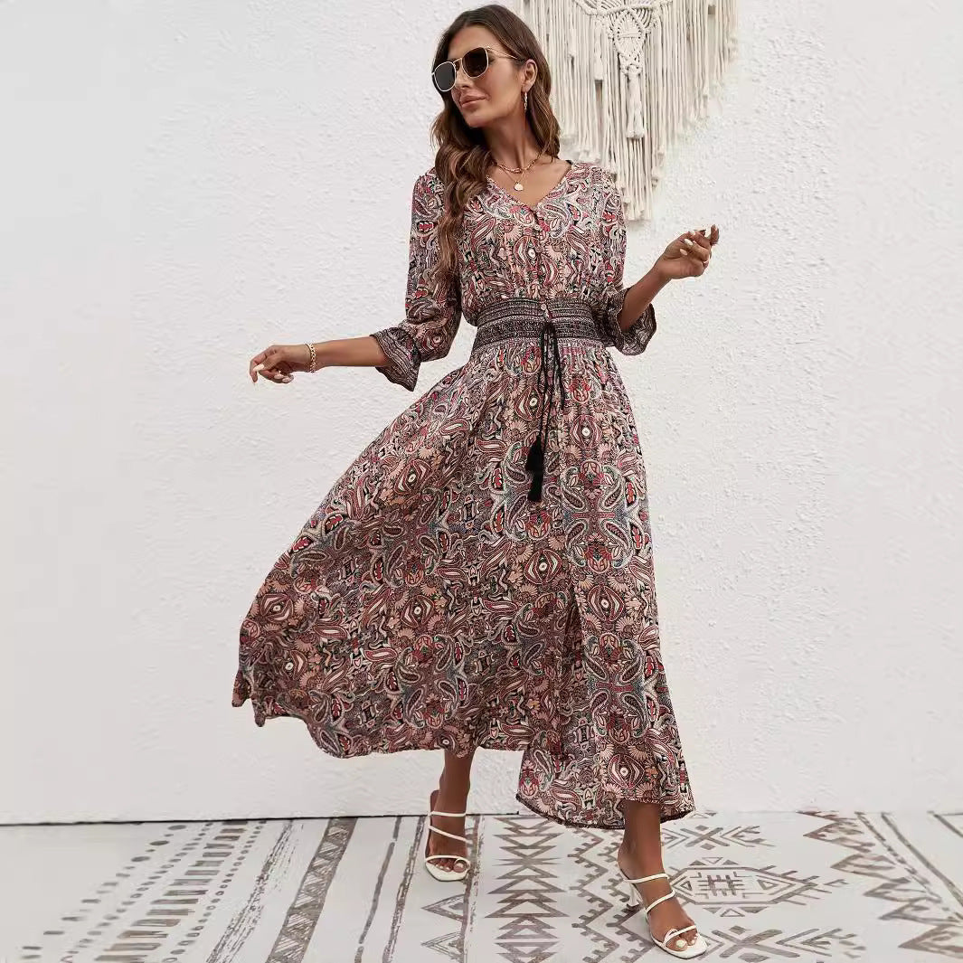 Damen Maxikleid mit verspieltem Paisley-Muster und seitlichem Schlitz Drune