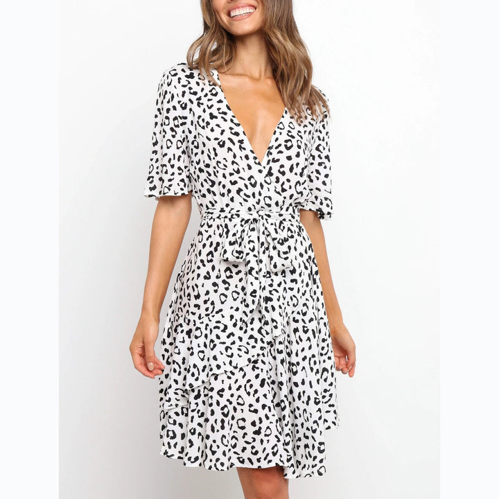 Damen Wickelkleid mit großzügigen Volant-Ärmeln und wunderschönem Animal-Print Drune
