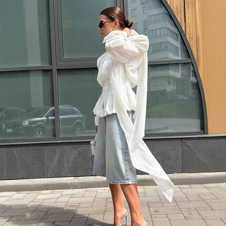 Damen Elegante Bluse mit Schlipskragen, betonten Schultern und langen Bindebändern Drune
