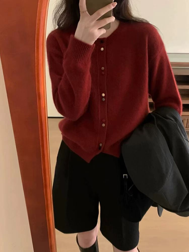 Damen Strickjacke mit dekorativen Knopfakzenten und weichem Material Drune