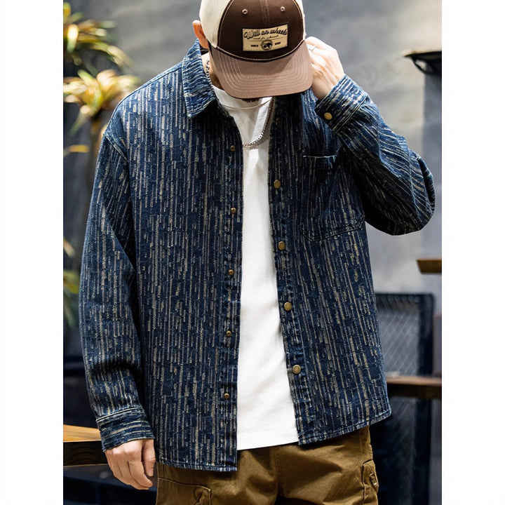 Herren Denim-Overshirt mit vertikaler Strukturprägung und Druckknopfleiste Drune