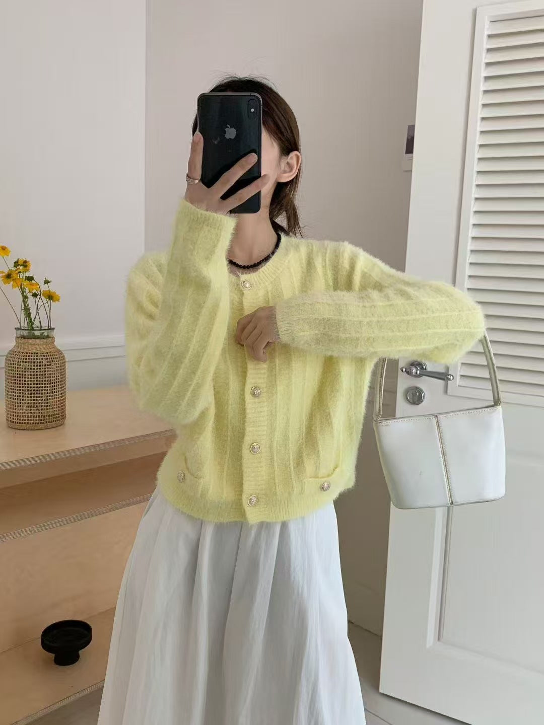 Damen Flauschiger Cardigan mit perligen Knöpfen Drune