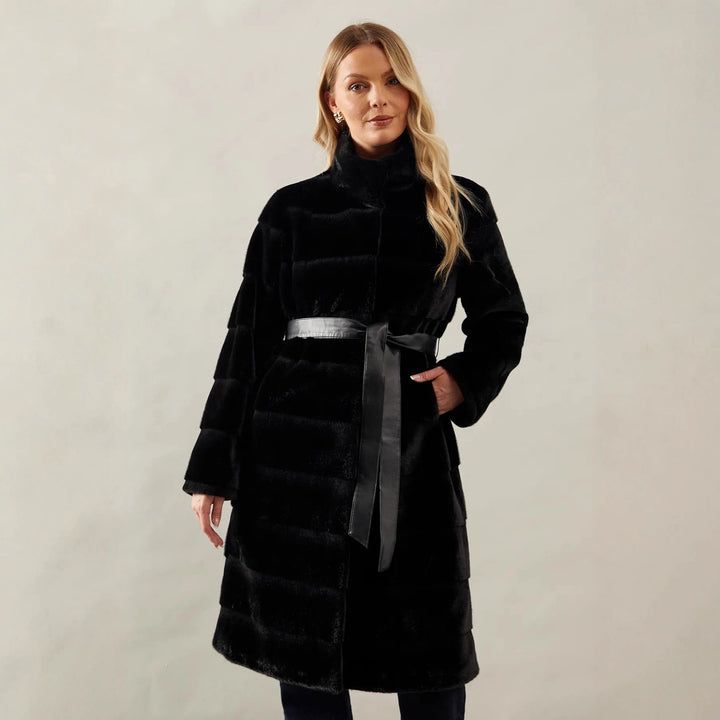 Damen Markante Kuscheljacke mit eingefasstem Gürtel Drune