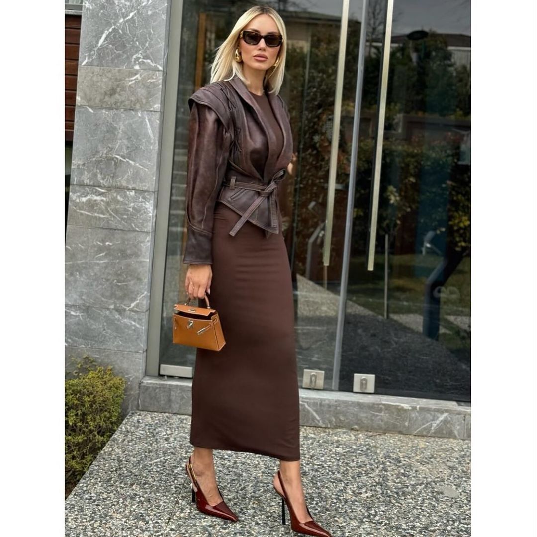 Damen stilvolle Kunstlederjacke mit Drapierung und taillierbarem Gürtel Drune