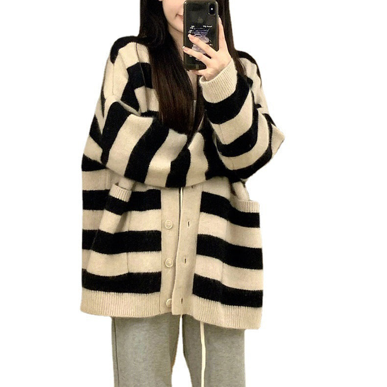 Damen Oversized Strickjacke mit breiten Streifen und praktischen Taschen Drune