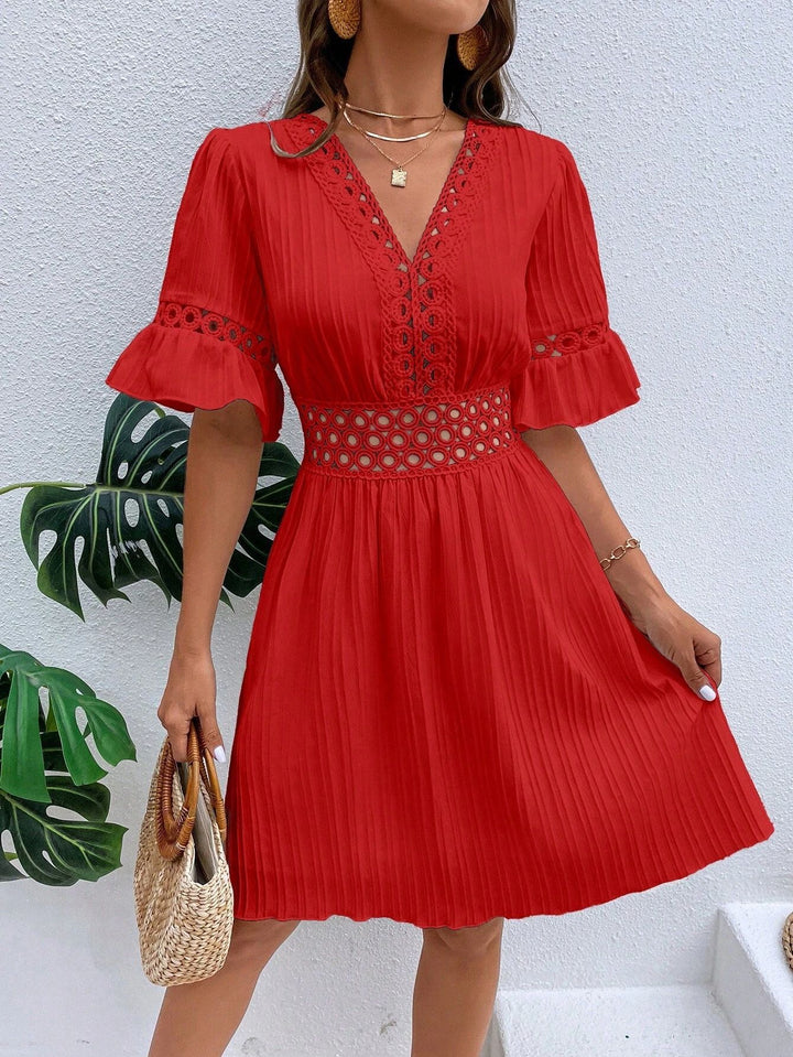 Damen Midikleid mit Plissee, Spitzeneinsatz in der Taille und Volantärmeln Drune