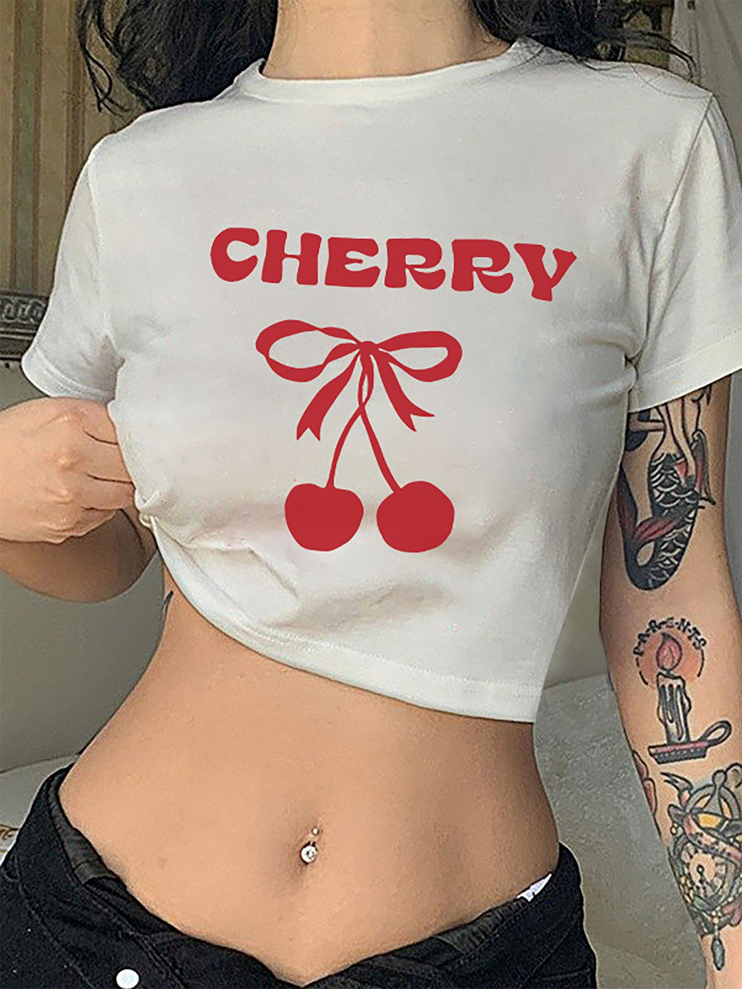 Damen Crop-T-Shirt mit verspieltem Kirschmotiv und elegantem Schleifenprint Drune