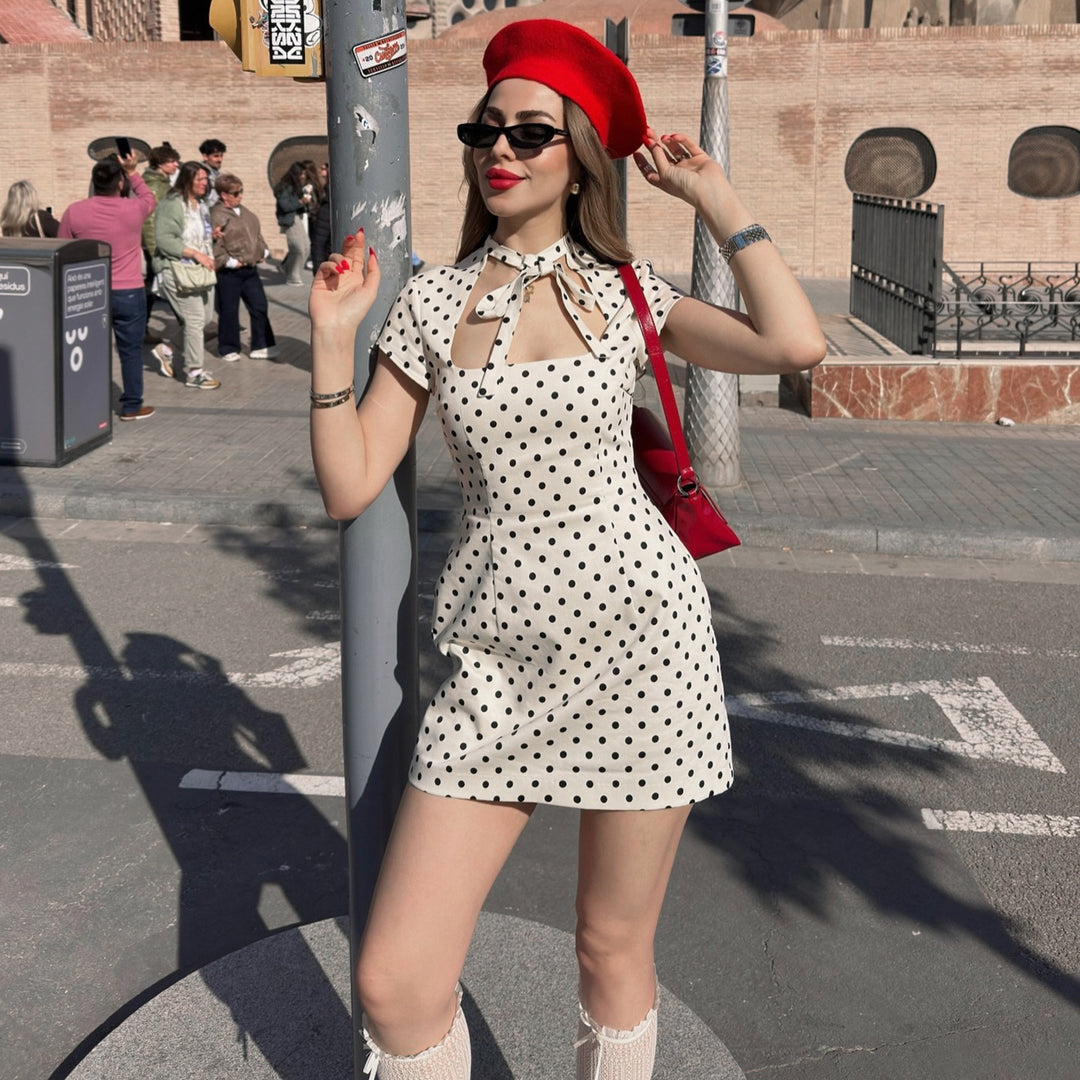 Damen Polka-Dot Kleid mit schickem Kragen und Bindegürtel Drune