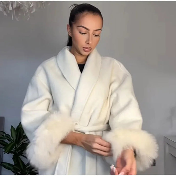 Damen Elegante Wickeljacke mit Teddyfellärmeln Drune
