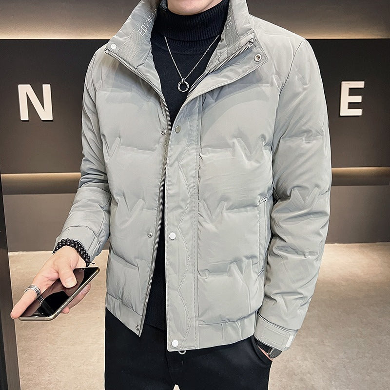 Herren Kurz geschnittene Thermo-Pufferjacke mit hohem Stehkragen und Klettmanschetten Drune