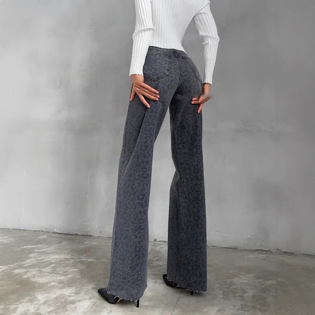 Damen Highwaist Schlagjeans mit dezenter Leo-Print, weitem Bein und rohem Saum Drune