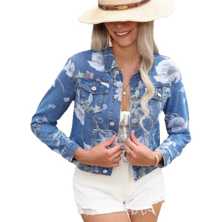 Damen Blumenprint Jeansjacke kurz geschnitten mit taillierter Passform und Pattentaschen Drune