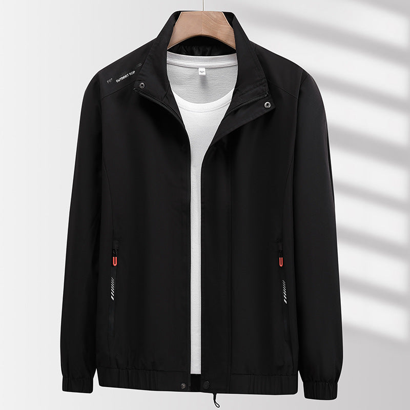 Herren Leichte atmungsaktive Windjacke mit Stehkragen, Reißverschlusstaschen und Kordelzug Saum Drune