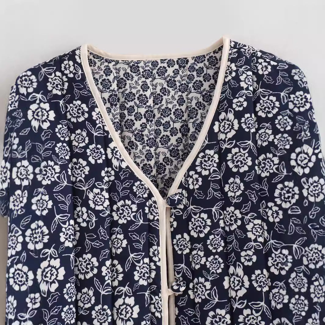 Damen nan gesteppte Kimono-Jacke mit floralem Alloverprint, V-Ausschnitt, kontrastpaspel und aufgesetzten Taschen Drune
