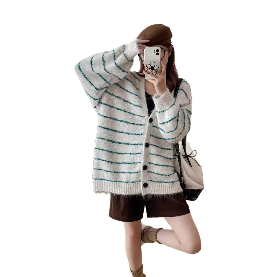 Damen Grobstrickjacke mit farbigen Streifen und modischem Schnitt Drune