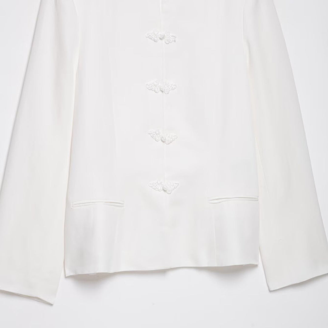 Damen Boxy-Kurzjacke mit Stehkragen, Zierknoten-Verschlüssen und Leistentaschen Drune