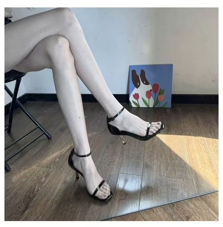 Damen Riemchen‑Sandalette mit quadratischer Zehenpartie und filigratem Metallstiletto Drune