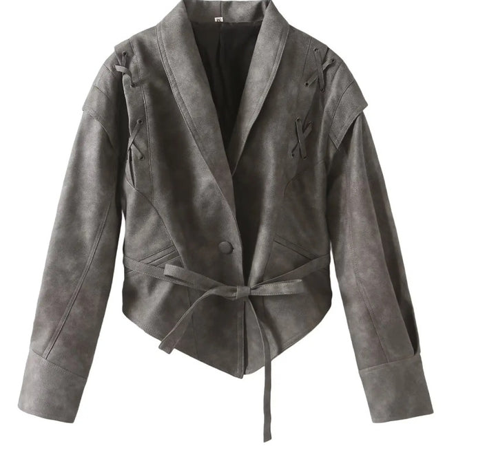 Damen 100+ kurze Wickeljacke mit Bindegürtel und Ösen‑Schnürdetail Drune