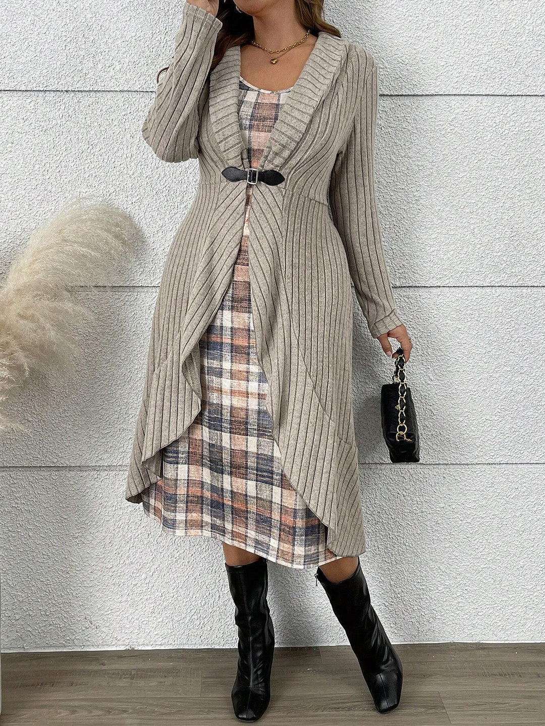 Damen Strickmantel mit einem eleganten Gürtel Drune