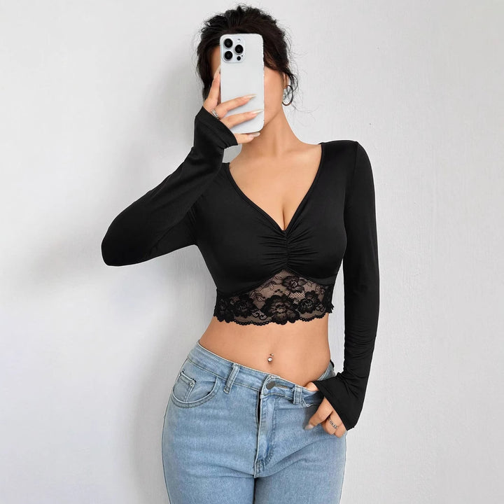 Damen nan tailliertes Langarm-Crop-Top mit tiefem V-Ausschnitt, Raffung und Spitzensaum Drune