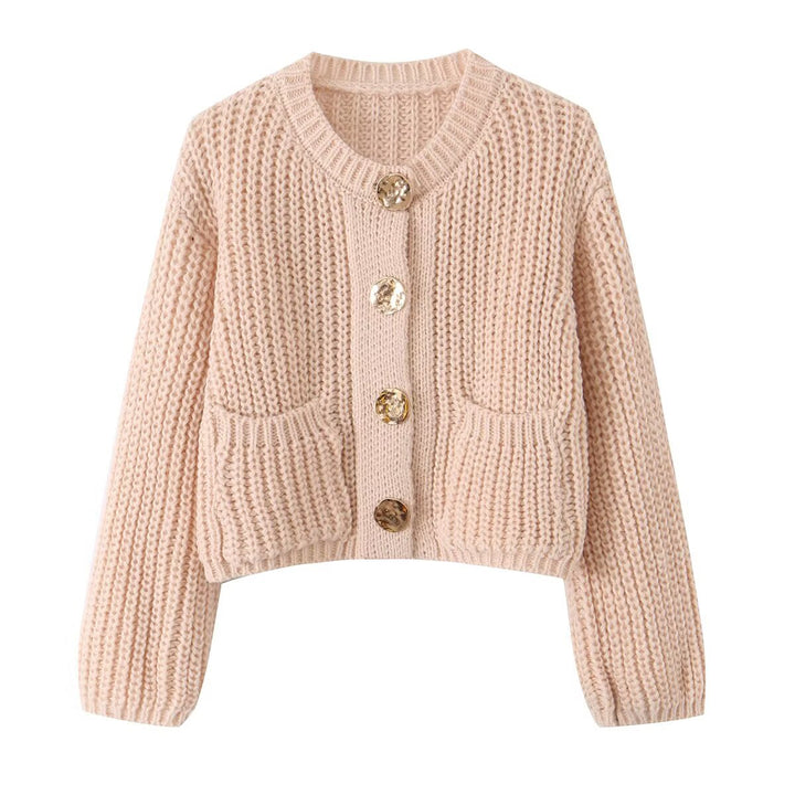 Damen Grobgestrickte Kurzstrickjacke mit großen Zierknöpfen und aufgesetzten Taschen Drune