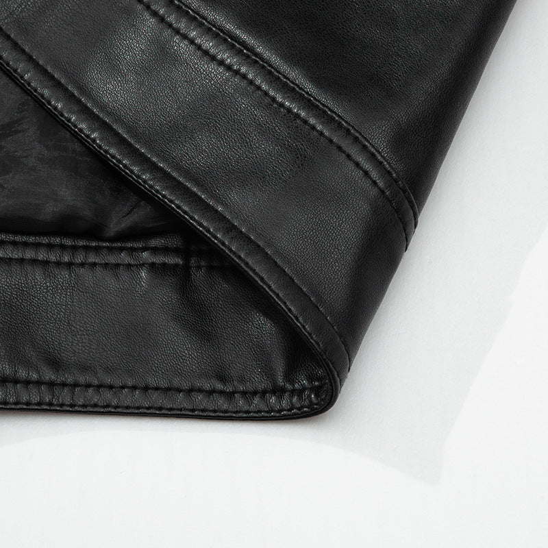 Herren Slim-Fit Kunstleder-Reißverschlussjacke mit Stehkragen und Nahtpaneelen Drune