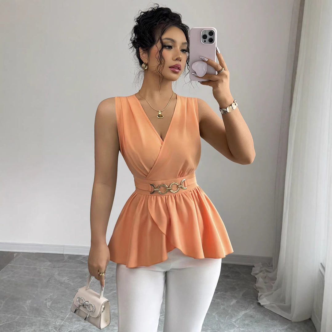Damen Tailliertes Wickel-Top mit Volant‑Peplum und dekorativem Metallgürtel Drune