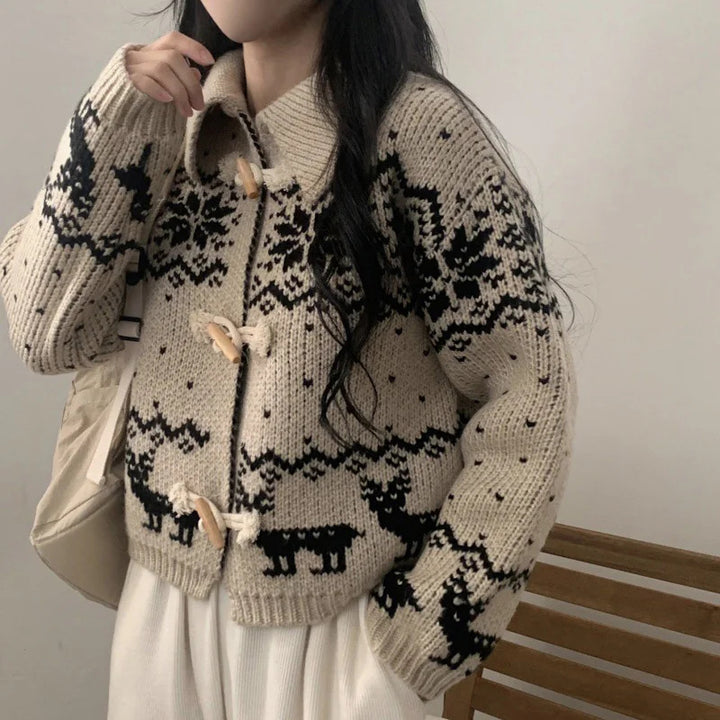 Damen Strickjacke mit Holzknopfverschluss und modernem Muster Drune