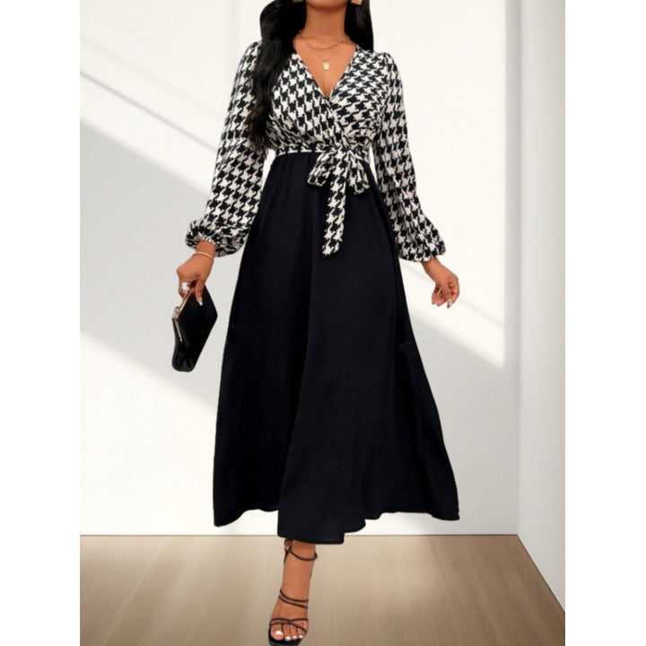 Damen Maxi-Kleid mit Kreuzverschluss und elegantem Hahnentrittmuster Drune