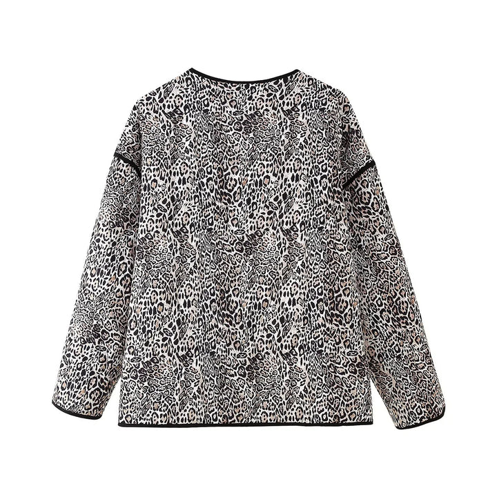 Damen nan gesteppte Kurzjacke mit Leoprint, offenem Rundhalsausschnitt, kontrastpaspel und aufgesetzten Taschen Drune