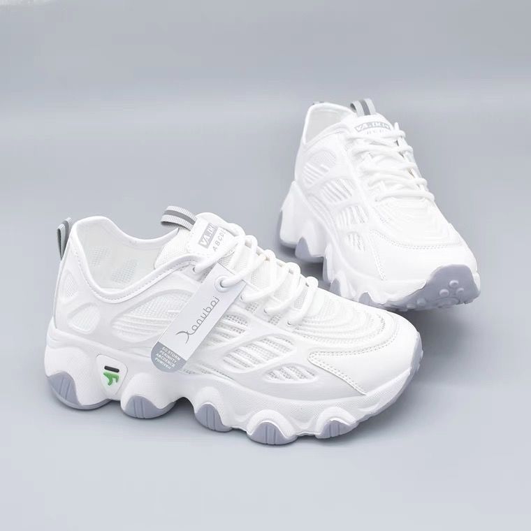 Damen Sportliche Sneakers mit atmungsaktivem Netzmaterial und dämpfender Sohle Drune