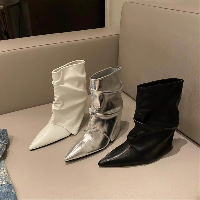 Damen Schlupf-Stiefelette mit gerafftem Schaft und eleganter Spitzkappe Drune