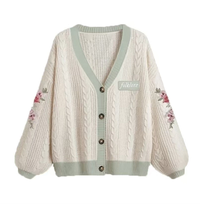 Damen nan gestrickter Oversize-Cardigan mit Zopfmuster, V-Ausschnitt, Knopfleiste und floraler Ärmelstickerei Drune