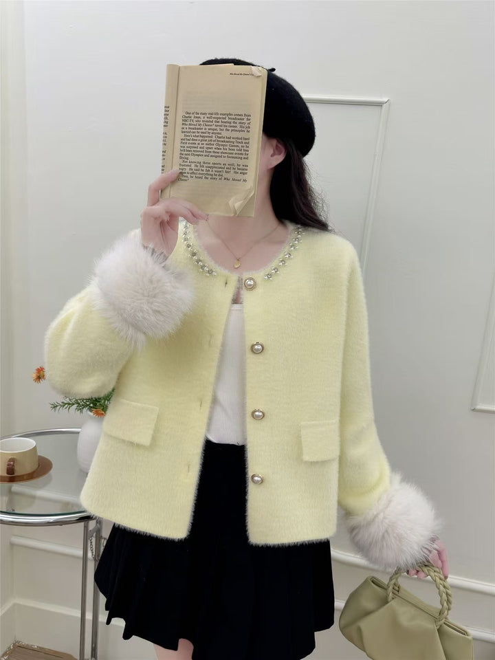 Damen elegante Strickjacke mit Perlenverzierung und flauschigen Ärmeln Drune
