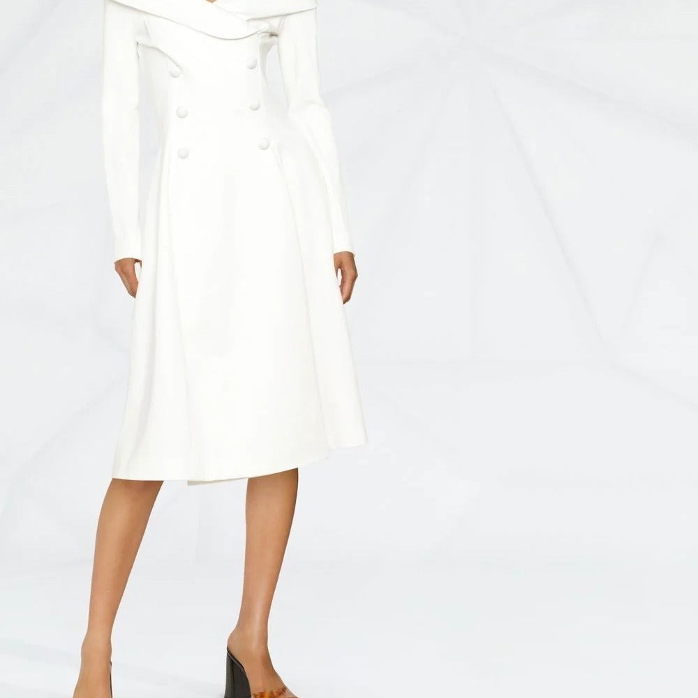 Damen Maxikleid im Mantel‑Look mit Carmenkragen und Doppelreihe Drune