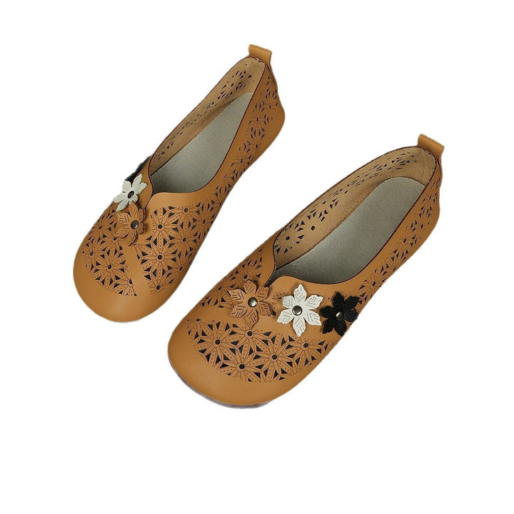Damen nan flache Ballerina-Pantoffel mit Laserperforation und dreidimensionaler Blumenapplikation Drune