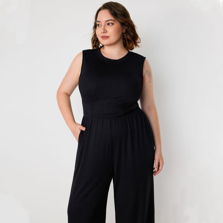 Damen Jumpsuit mit elegantem schulterfreiem Design und praktischen Seitentaschen Drune