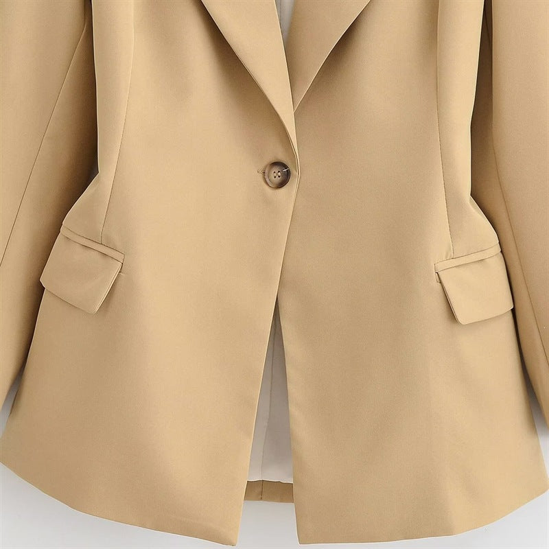 Damen Oversize-Blazer mit markantem Revers und leicht taillierter Silhouette Drune