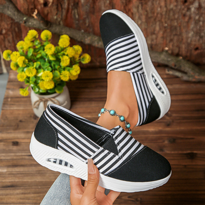 Damen Leichte Slip-On Sneakers mit Keilabsatz und gepolsterter Komfortsohle Drune