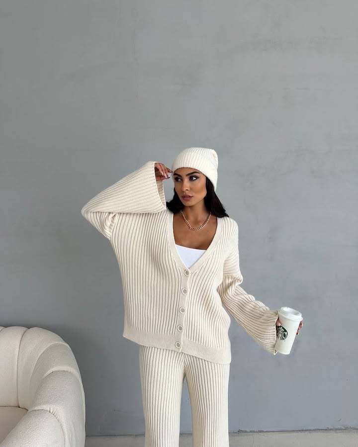 Damen elegantes Strickensemble mit weitem Schnitt und Knopfdetails Drune