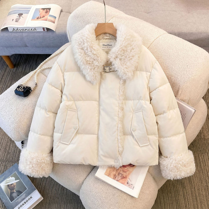 Damen nan taillierte Steppjacke mit voluminösem Teddykragen und abnehmbaren Bommel-Details Drune