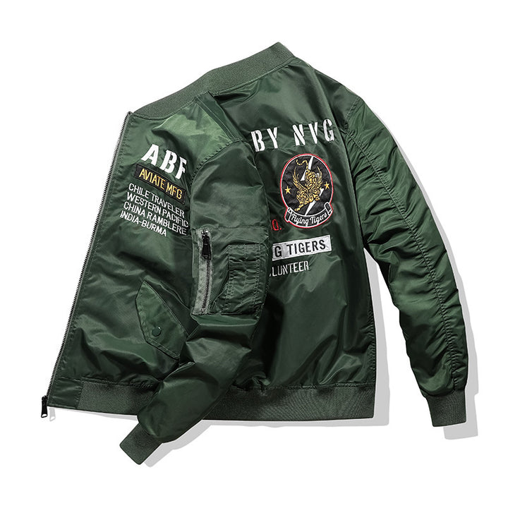 Herren Piloten-Bomberjacke im Vintage-Militärlook mit aufgestickten Patches und Ärmel-Utilitytasche Drune