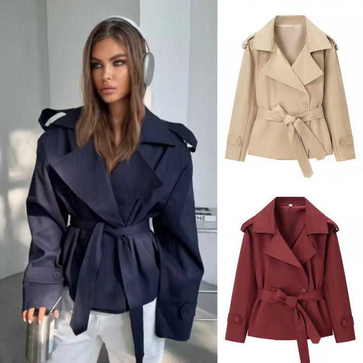Damen 50+ kurzer Taillen-Trenchblazer mit Bindegürtel und weitem Revers Drune