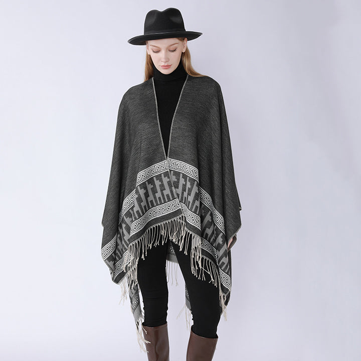 Damen Capeponcho aus feinem Wollmix mit ornamentaler Bordürenkante und Zipfelrand Drune