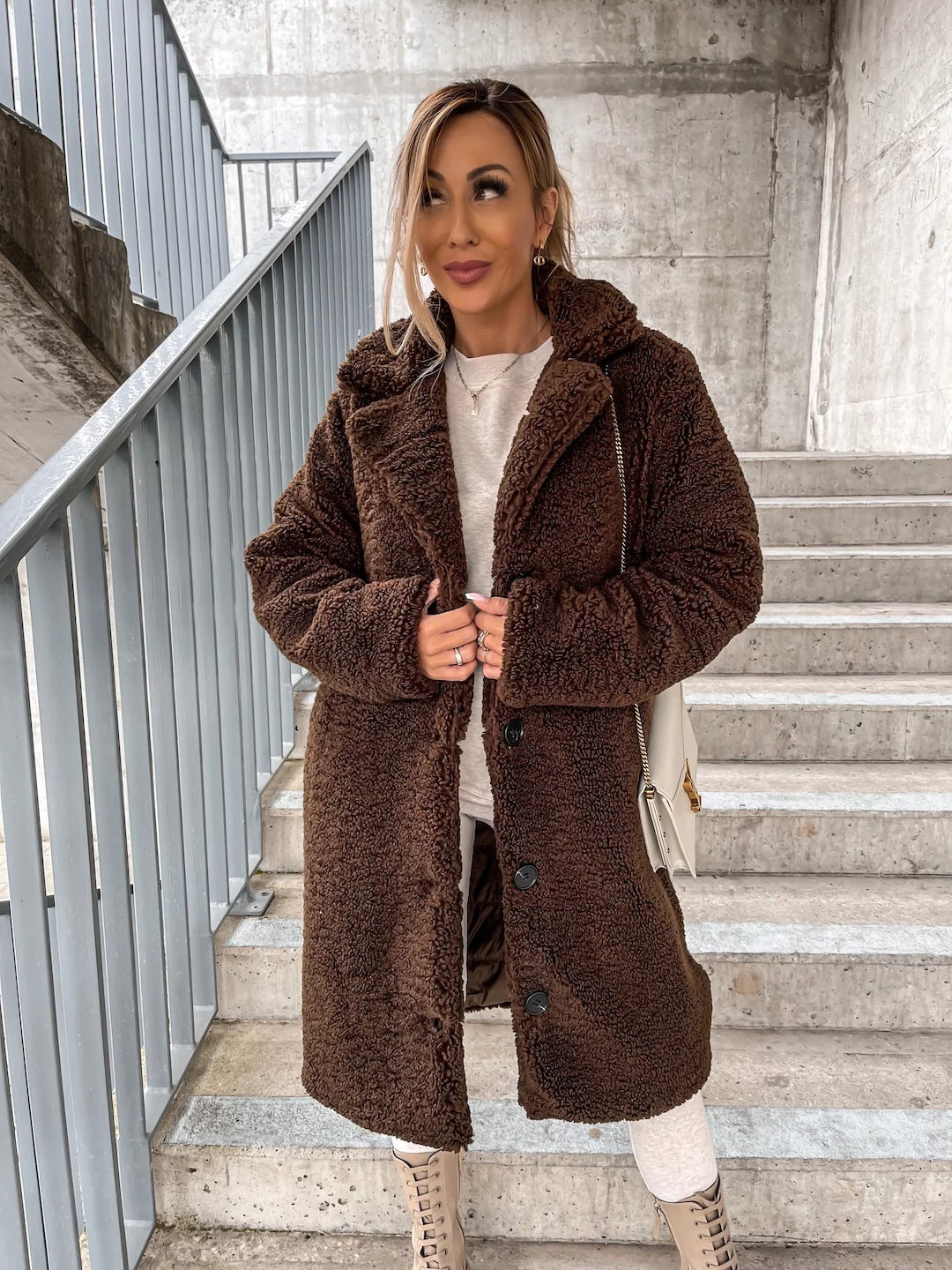 Damen Lange Teddy Faux-Shearling Knopf-Front Mantel mit Reverskragen Drune